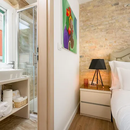 Agava Lux Rooms&pool