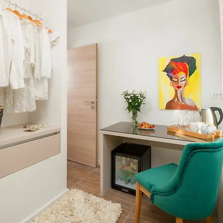 Agava Lux Rooms&pool Pensionat Split