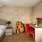 Agava Lux Rooms&pool 4* Split