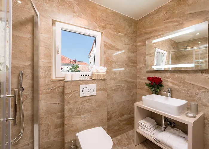 Agava Lux Rooms&pool Split