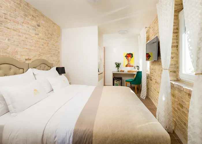 Agava Lux Rooms&pool 4*