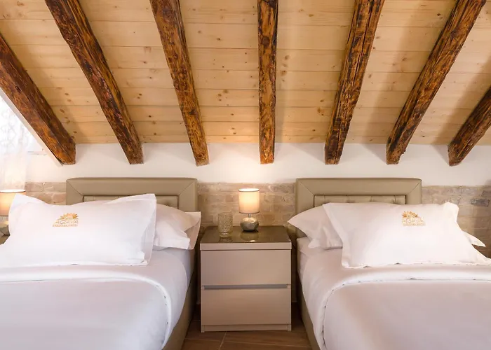 Agava Lux Rooms&pool Guest house