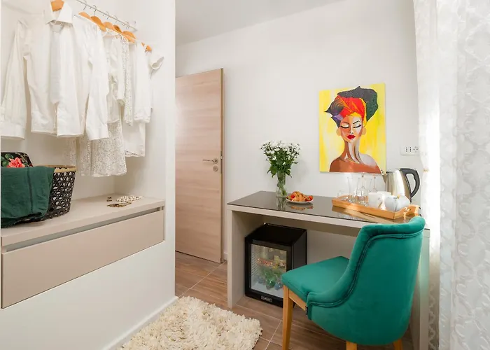 Agava Lux Rooms&pool Guest house Split